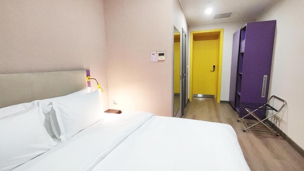 City Hotel 쉼켄트 외부 사진